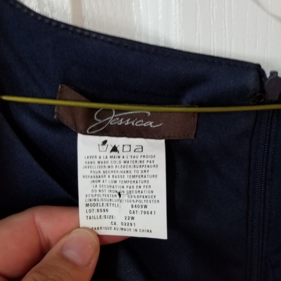 Size 22 shift dress with embellishment - Picture 3 of 3